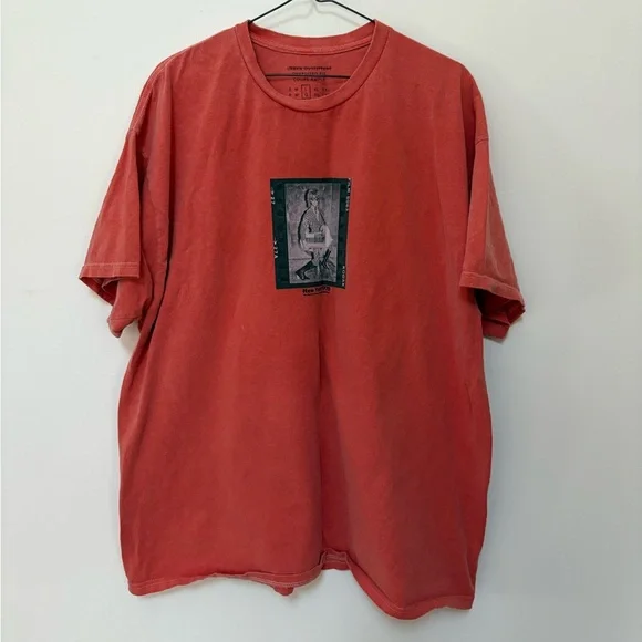 NWOT Urban Outfitters Bill Bernstein New York Photo Graphic Tee Size Large - Picture 4 of 13